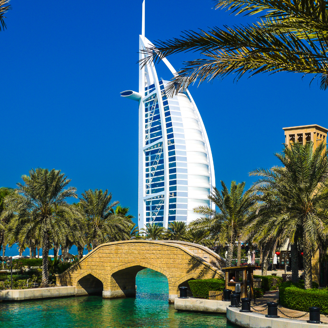 Dubai Dazzling Skyline and Golden Deserts!